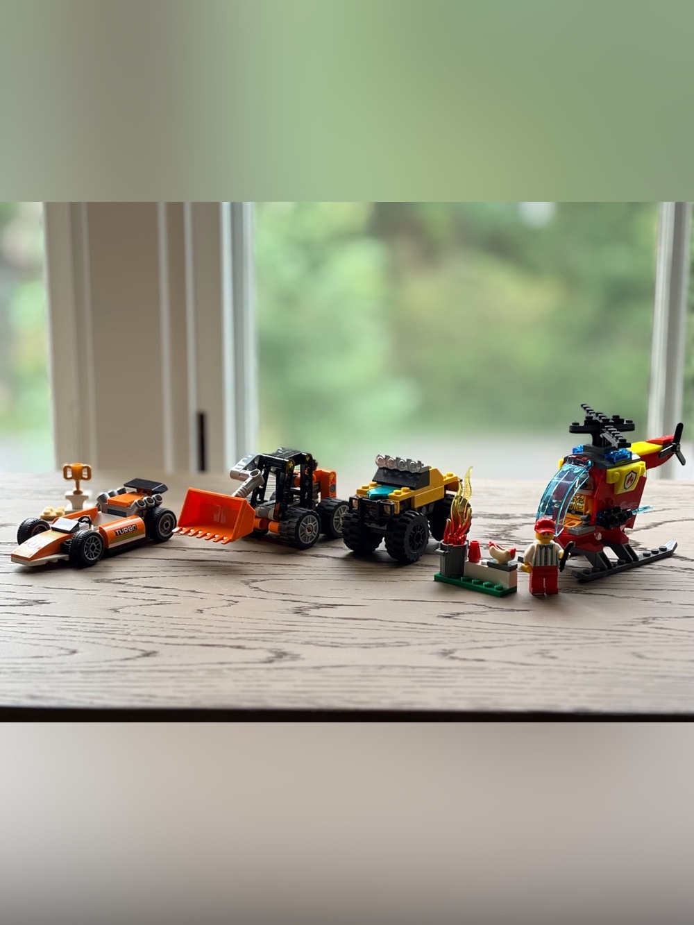FIVE 4-7+ LEGO sets